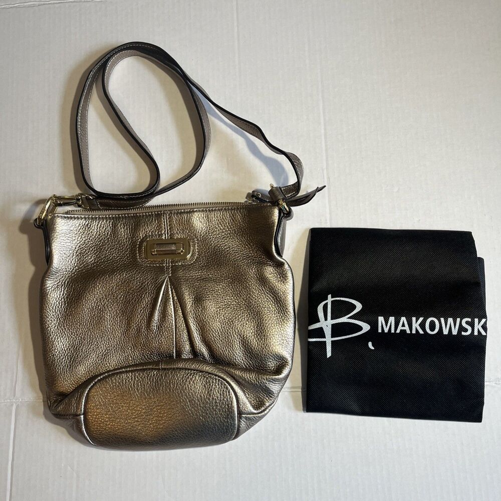B Makowsky Metallic Bronze Gold Pebbled Leather Crossbody Bag Slouchy Y2K Boho